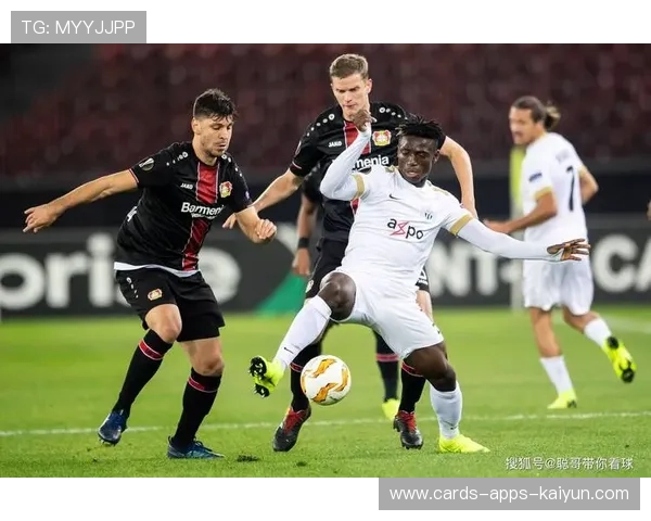 波尔图依靠快速反击撕开局面:足球魅力与战术智慧的完美结合 波尔图依靠快速反击撕开局面:足球魅力与战术智慧的完美结合